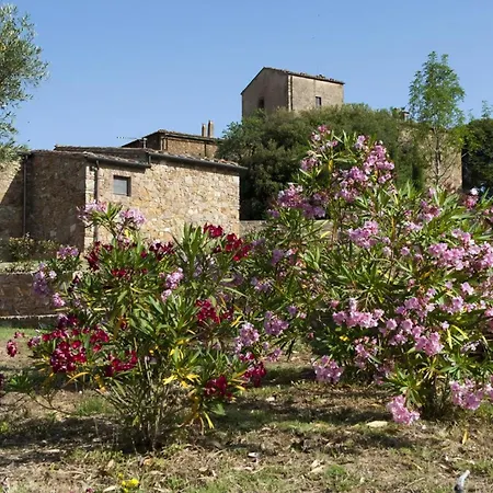 Superior Drei Mit Garten Und Pavillon Apartment