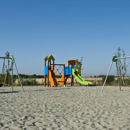 Superior Drei Mit Garten Und Pavillon Apartman *